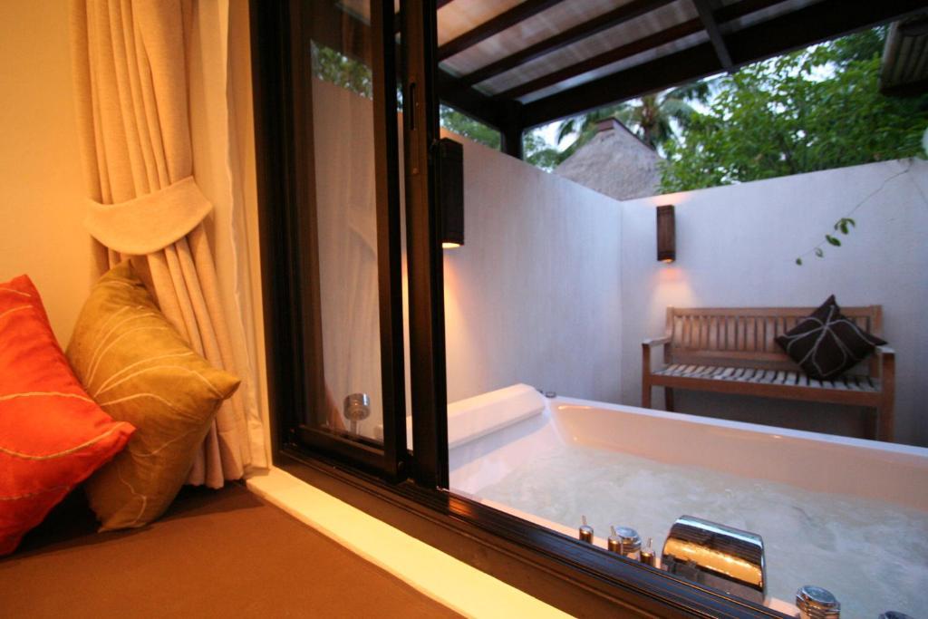 Chambre Lit King-Size avec Baignoire Spa